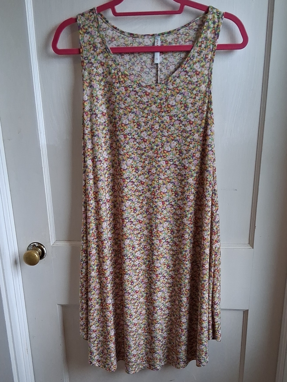 Floral Sleeveless Midi Dress in Light Cream